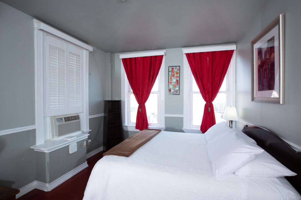 The Rialto Hotel Laredo Exterior photo